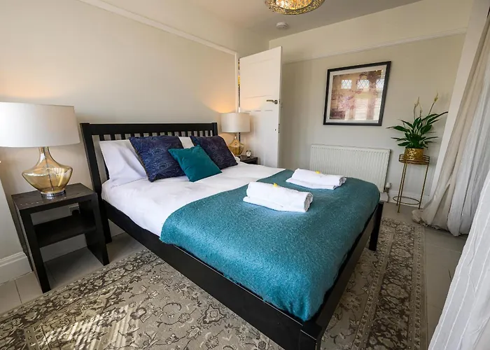 Anima Mundi - Large Beautiful - Great Location In South West By Stae Homes *