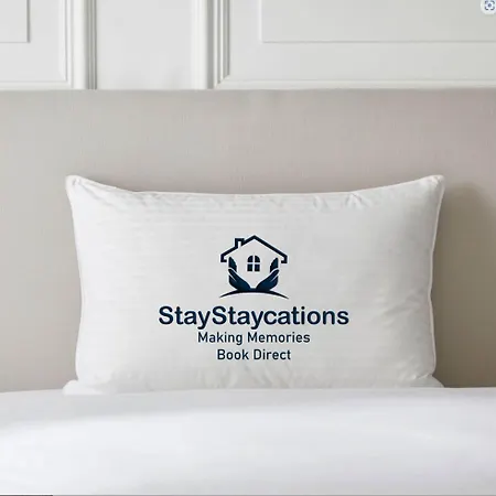 Warrington - Large Beautiful - Great Location In South West By Staystaycations * Bristol