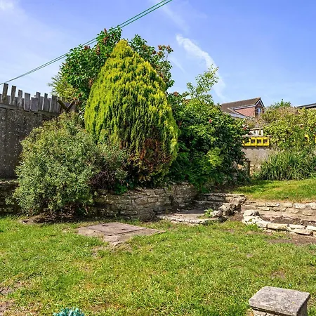 Warrington - Large Beautiful - Great Location In South West By Staystaycations Bristol
