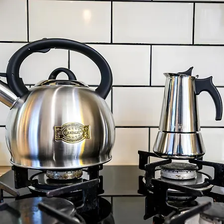 Anima Mundi - Large Beautiful - Great Location In South West By Stae Homes *