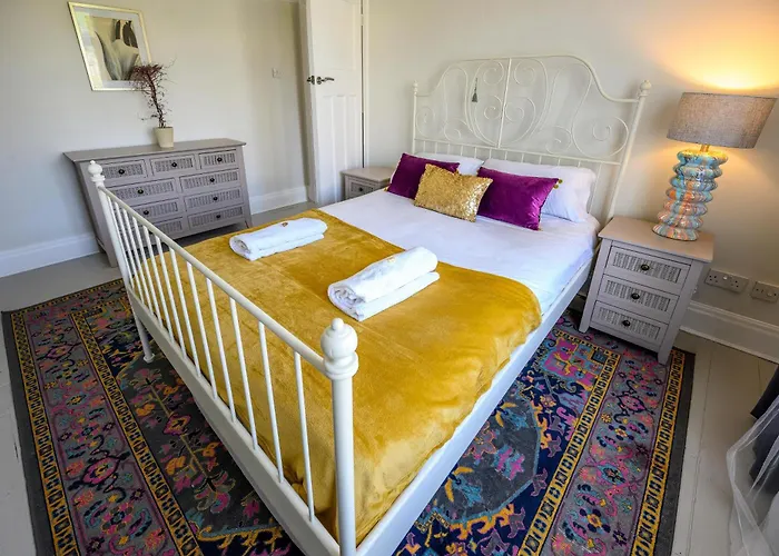 Anima Mundi - Large Beautiful - Great Location In South West By Stae Homes Ferienhaus