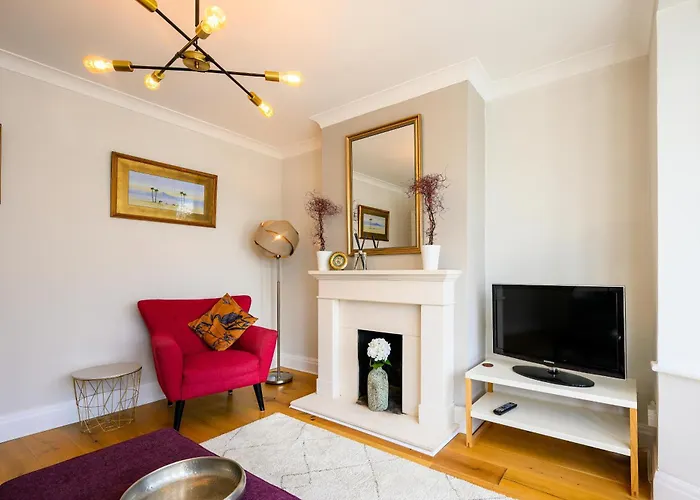 Anima Mundi - Large Beautiful - Great Location In South West By Stae Homes