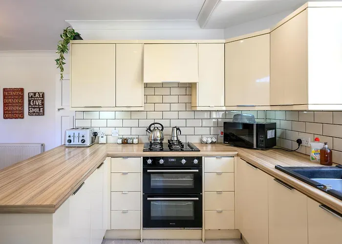 Anima Mundi - Large Beautiful - Great Location In South West By Stae Homes Ferienhaus *