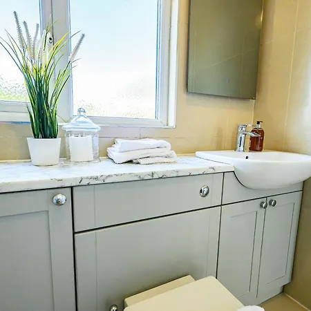 Anima Mundi - Large Beautiful - Great Location In South West By Stae Homes Prázdninový dům