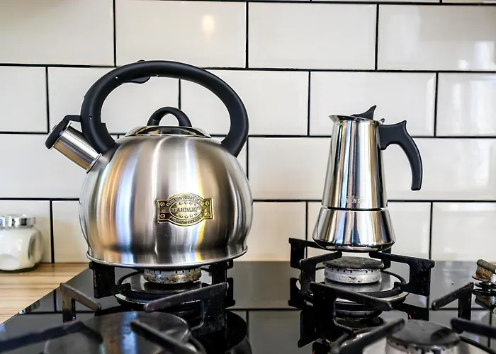 Anima Mundi - Large Beautiful - Great Location In South West By Stae Homes *